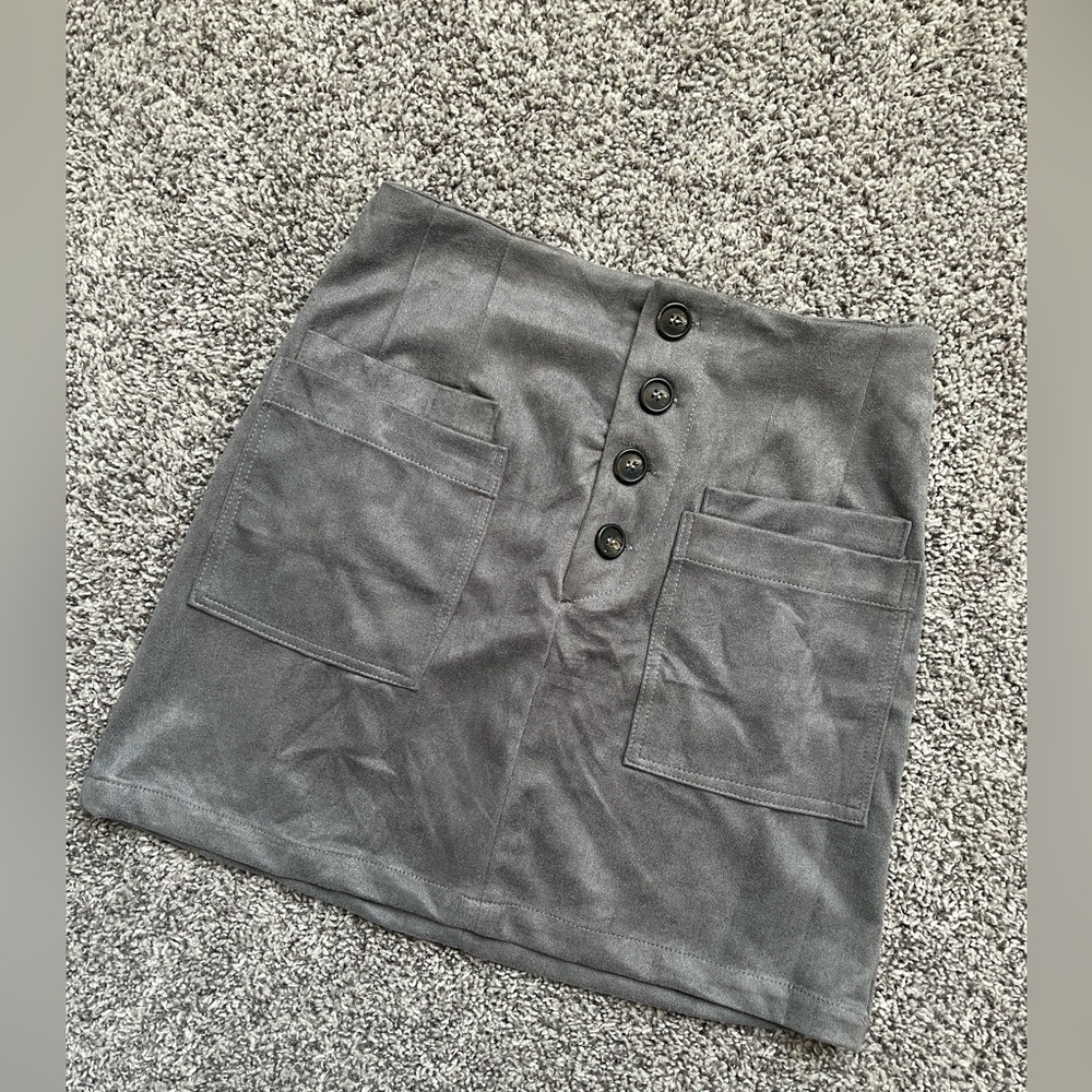 NWT Fashion on Earth Gray Mini Skirt